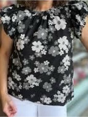 entro Black Floral Puff-Sleeve Blouse